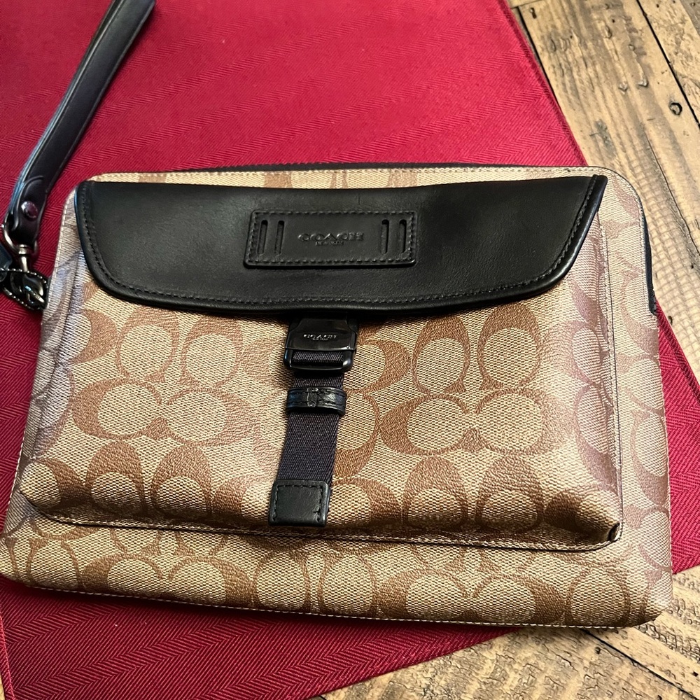 Coach Purse/Large Pouch. Has A Wristlet, Large Pouch Type Bag With Small Pocket